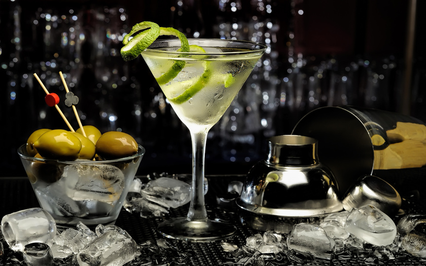 Den populära cocktailen Martini